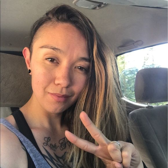 ⭐️🌟Meet your POSHER🌟 ⭐️ - Picture 6 of 12